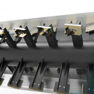 Horizontal dryer for wet plastic